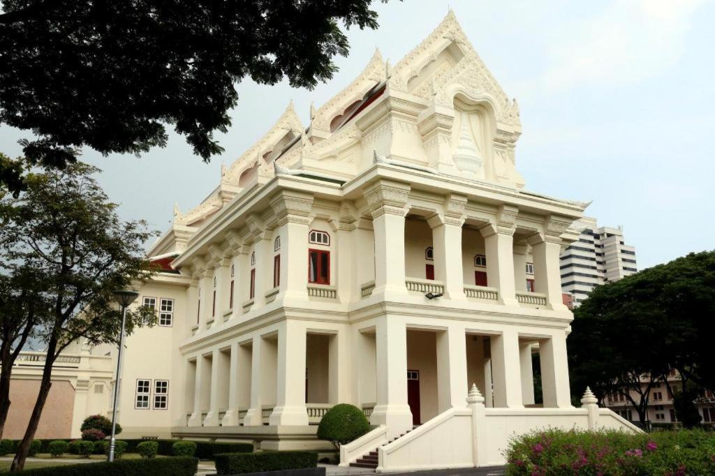 2499 Heritage Chinatown Bangkok Hotel By Roomquest Exterior photo