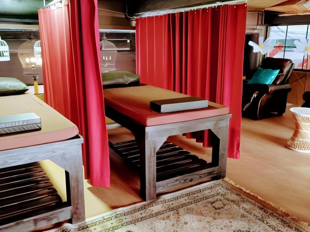 2499 Heritage Chinatown Bangkok Hotel By Roomquest Exterior photo